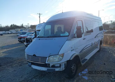 2004 Dodge Sprinter Van 2500 High Roof z USA, uszkodzony, nr VIN WD2PD744845615783